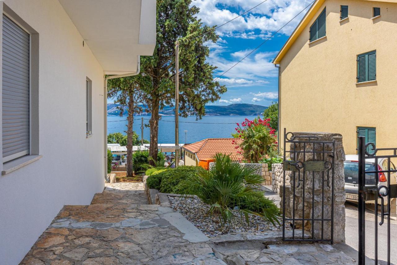 Rocky Bed & Breakfast 4*