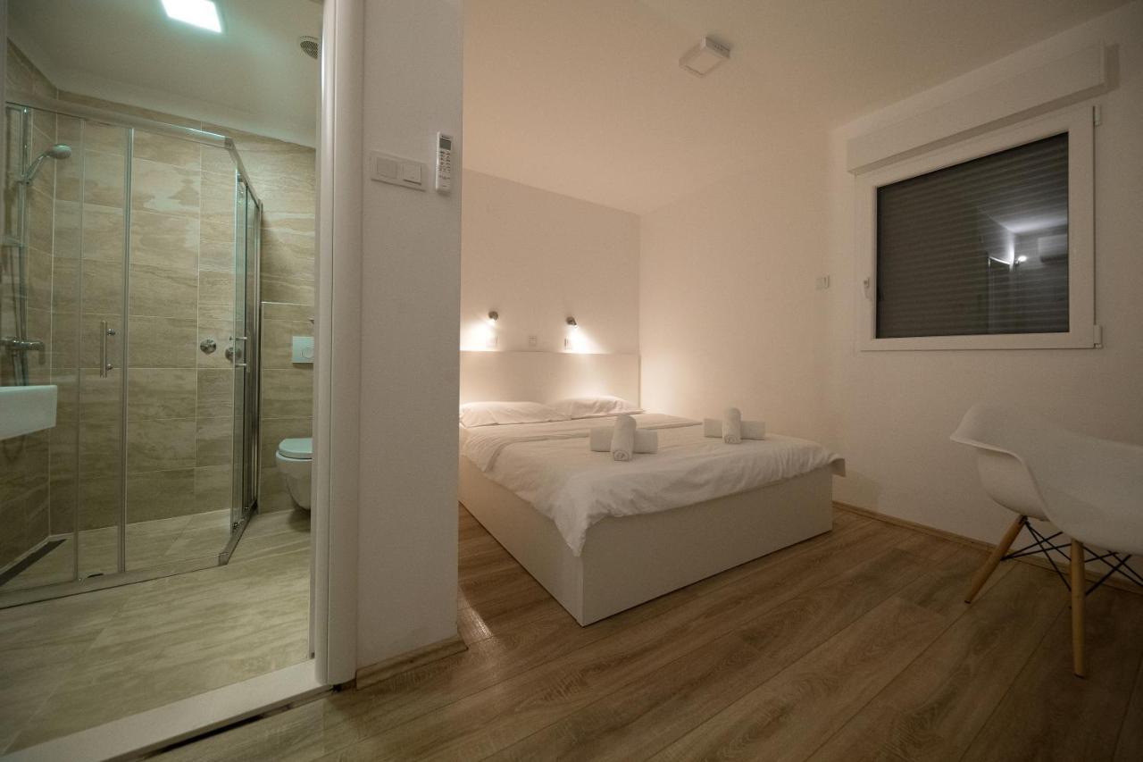 Rocky Bed & Breakfast 4*