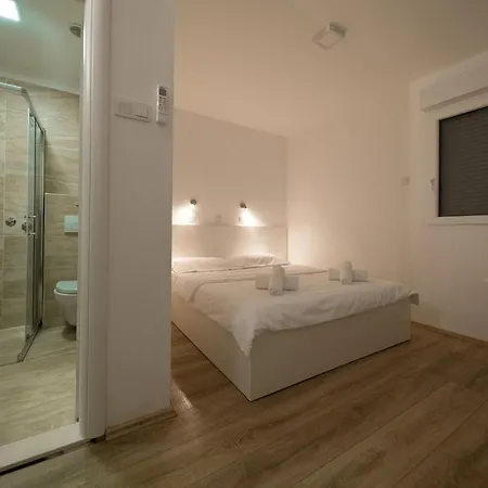 Rocky Beach Rooms Novi Vinodolski Exterior foto