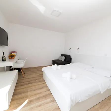 Rocky Beach Rooms Novi Vinodolski Exterior foto