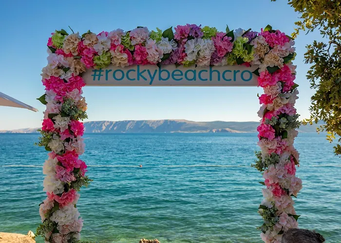 Rocky Beach Rooms
